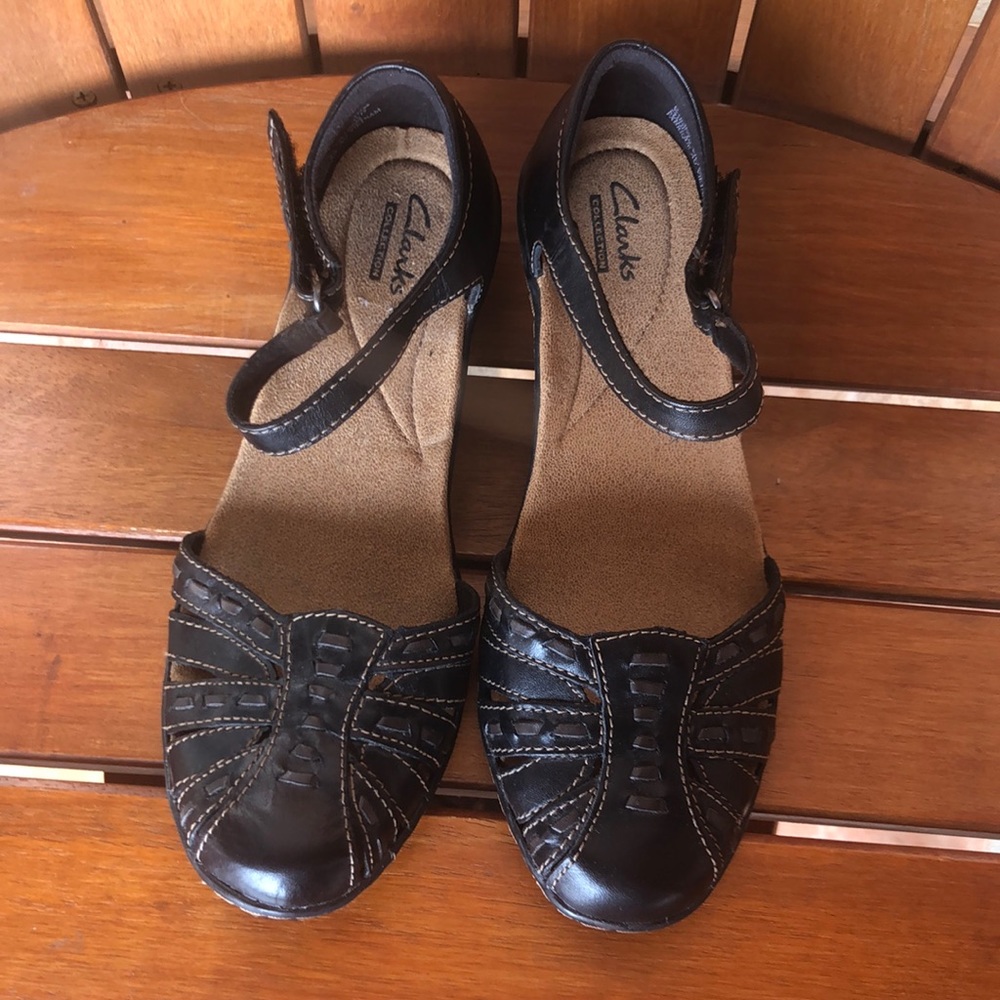Clarks Black Leather Tige De Cuir Mary Janes. 6.5